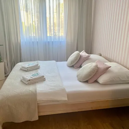 Na Saperskiej, Osiedle Zamkniete, Parking Apartment *